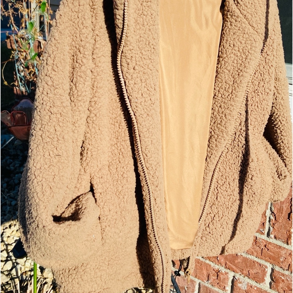 LaMiel NWT Sz-L Tan Faux Sherpa/Silk Lightweight & Cozy Spring/Fall/Night Jacket - Picture 16 of 16